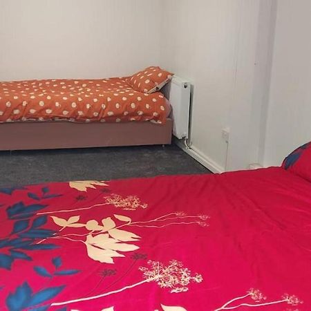 Lovely 3-Bed Apartment In Parkgate Rotherham Zewnętrze zdjęcie