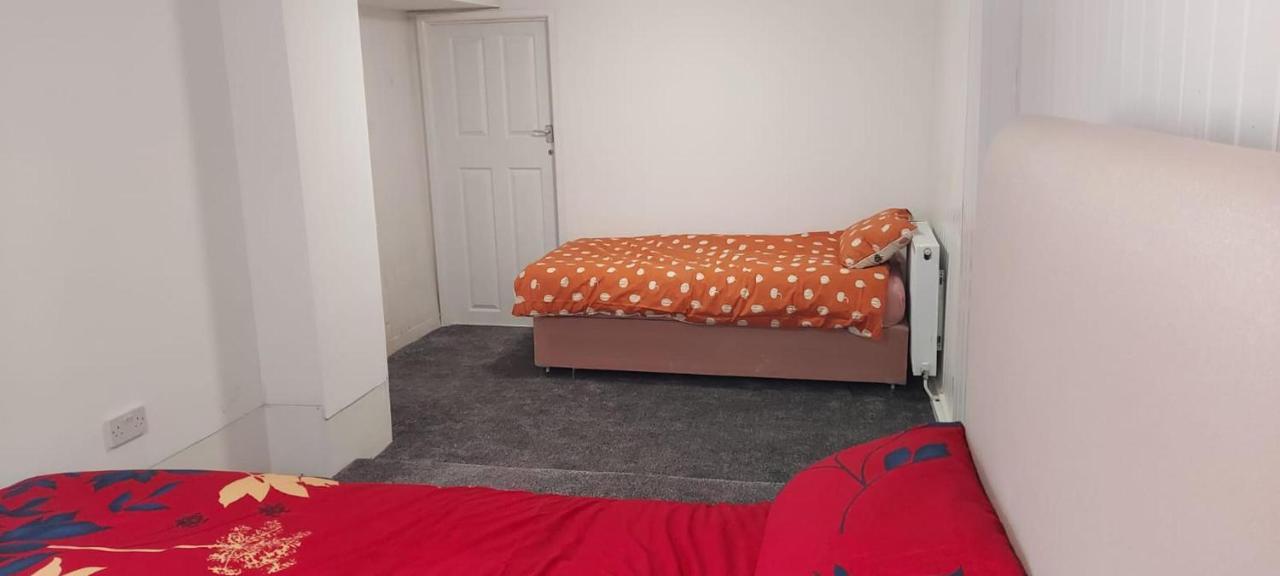 Lovely 3-Bed Apartment In Parkgate Rotherham Zewnętrze zdjęcie
