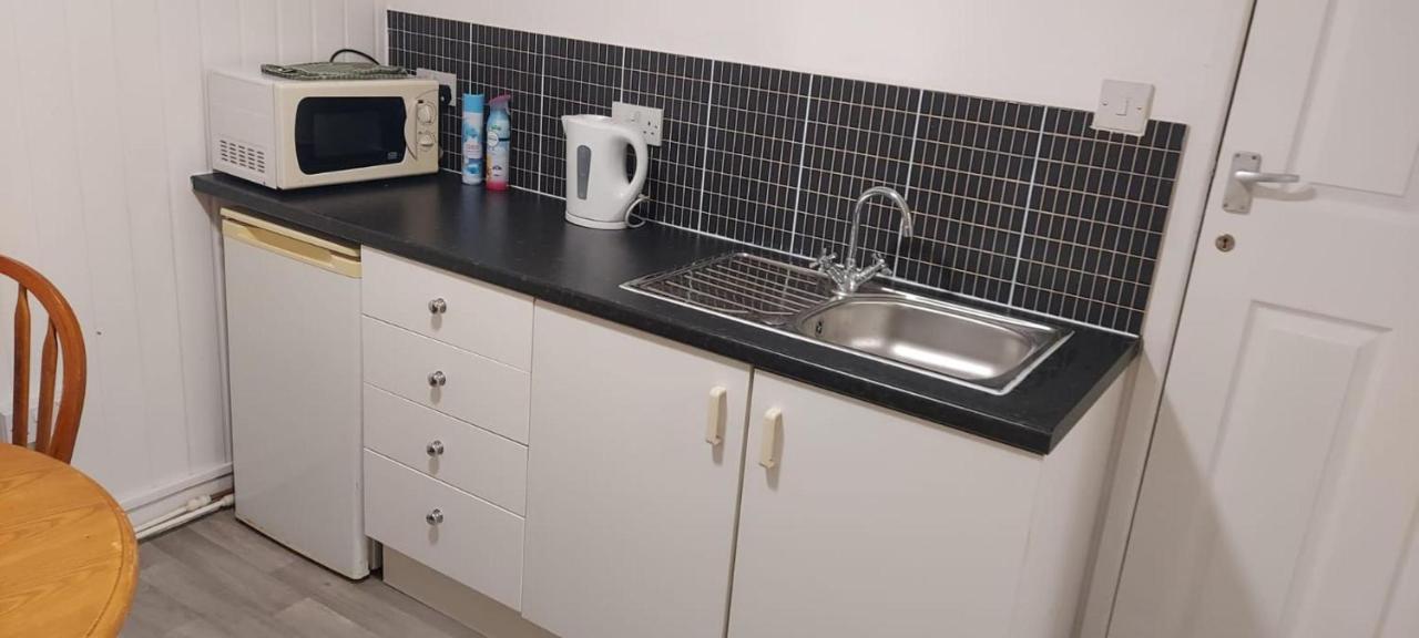 Lovely 3-Bed Apartment In Parkgate Rotherham Zewnętrze zdjęcie