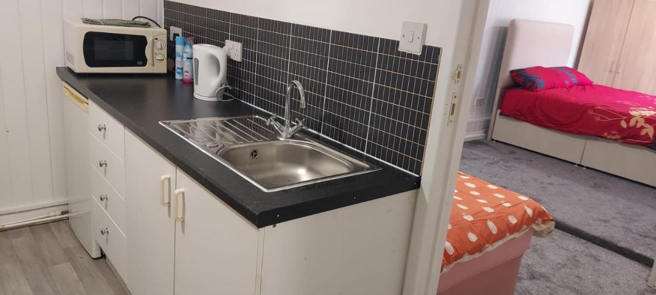 Lovely 3-Bed Apartment In Parkgate Rotherham Zewnętrze zdjęcie