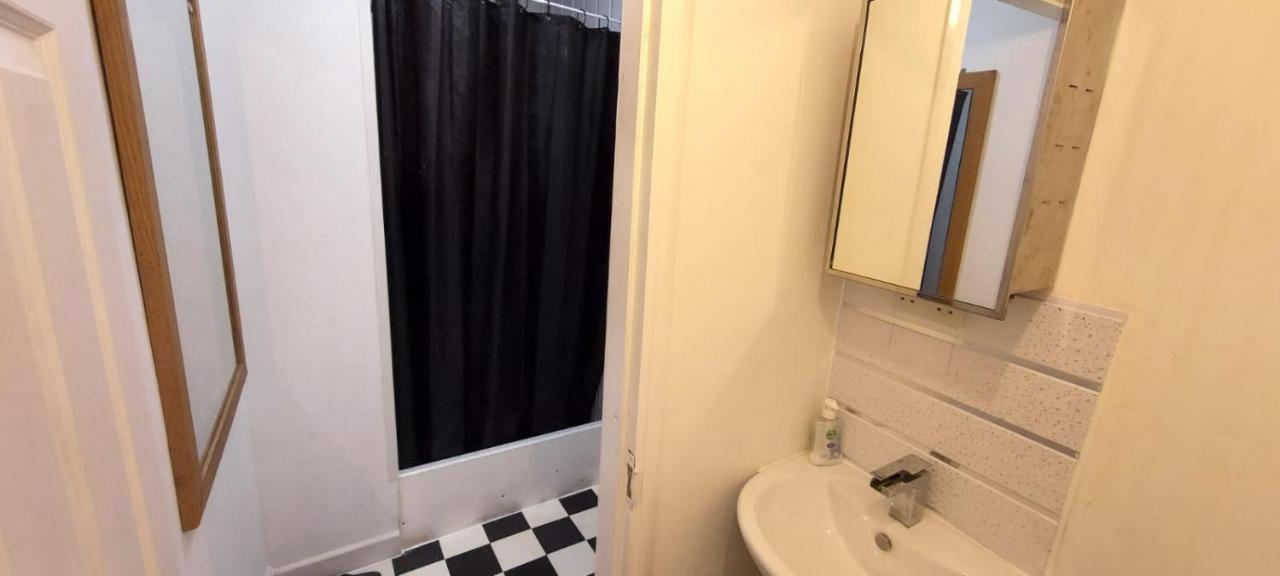 Lovely 3-Bed Apartment In Parkgate Rotherham Zewnętrze zdjęcie